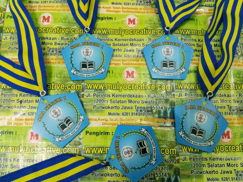 Medali Wisuda SMA Negeri 1 Muara Ancalong