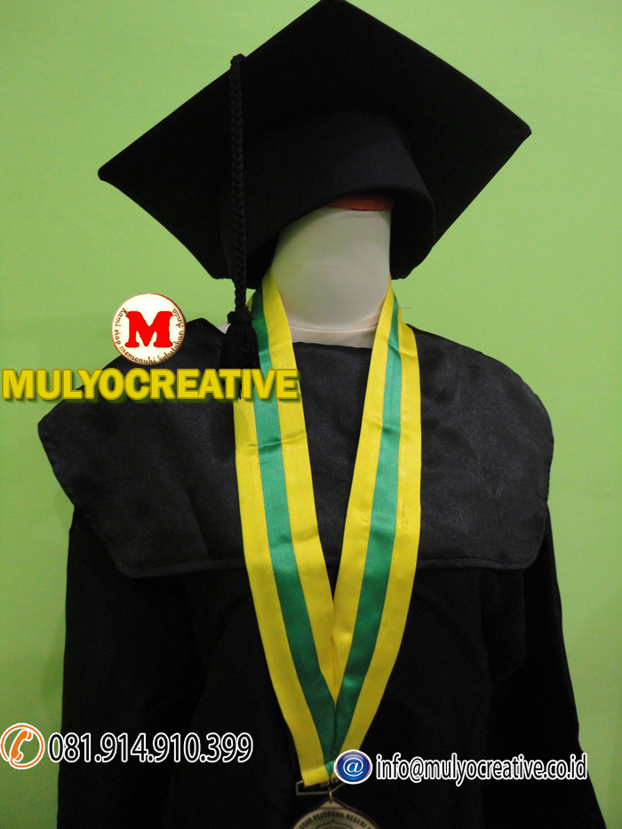 JUBAH WISUDA A