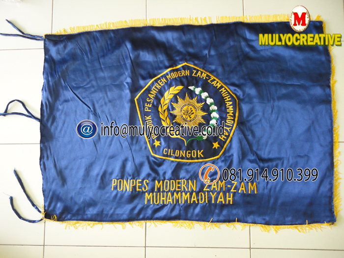 harga bendera panji panji pesan name tag plakat pin lencana