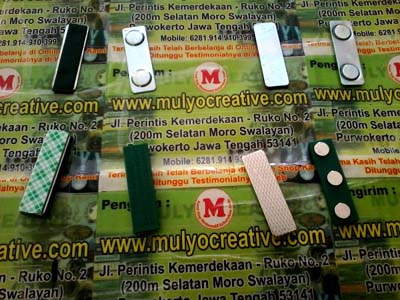 nametag magnet Pesan magnet nama jual magnet nama mata dua pesan name tag papan nama