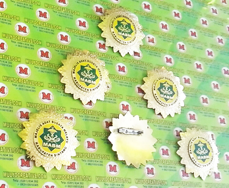 Logo Majelis Adat Budaya Melayu Kalimantan Barat Desain Pin Lencana