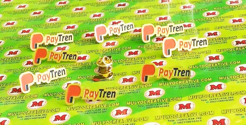 Pin dengan Logo Paytren, terbuat dari Kuningan berwarna Emas